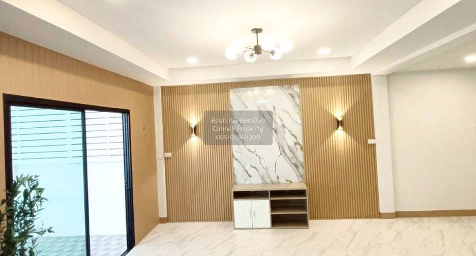For sale 4 bedrooms house in Bang Khun Thian, Bangkok