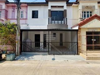 For sale 4 bedrooms townhouse in Sai Noi, Nonthaburi