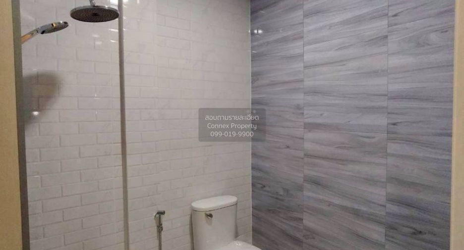 Casa adosada en venta de 4 habitaciones en Sai Noi, Nonthaburi
