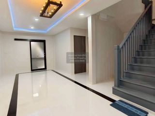 For sale 4 bedrooms townhouse in Sai Noi, Nonthaburi