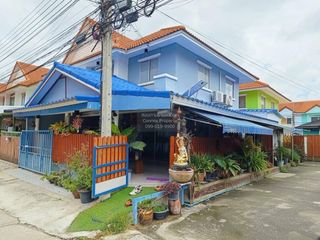 For sale 3 bedrooms townhouse in Mueang Samut Prakan, Samut Prakan