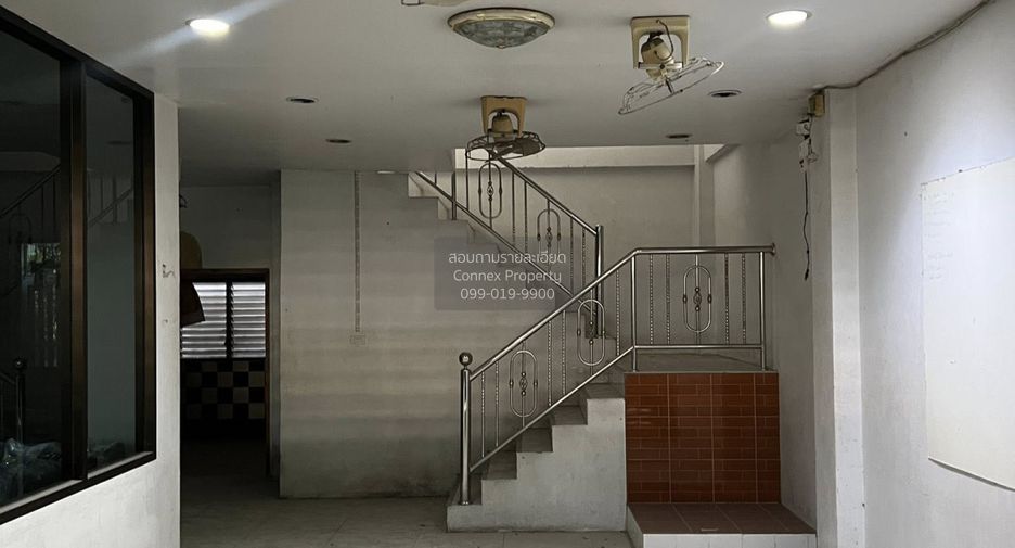For sale 3 bedrooms townhouse in Thung Khru, Bangkok