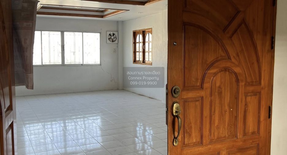 For sale 3 bedrooms townhouse in Thung Khru, Bangkok