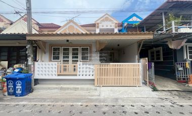 For sale 3 bedrooms townhouse in Prawet, Bangkok