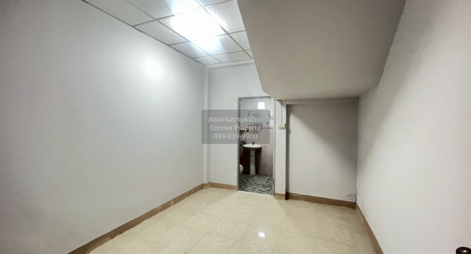 For sale 3 bedrooms townhouse in Prawet, Bangkok