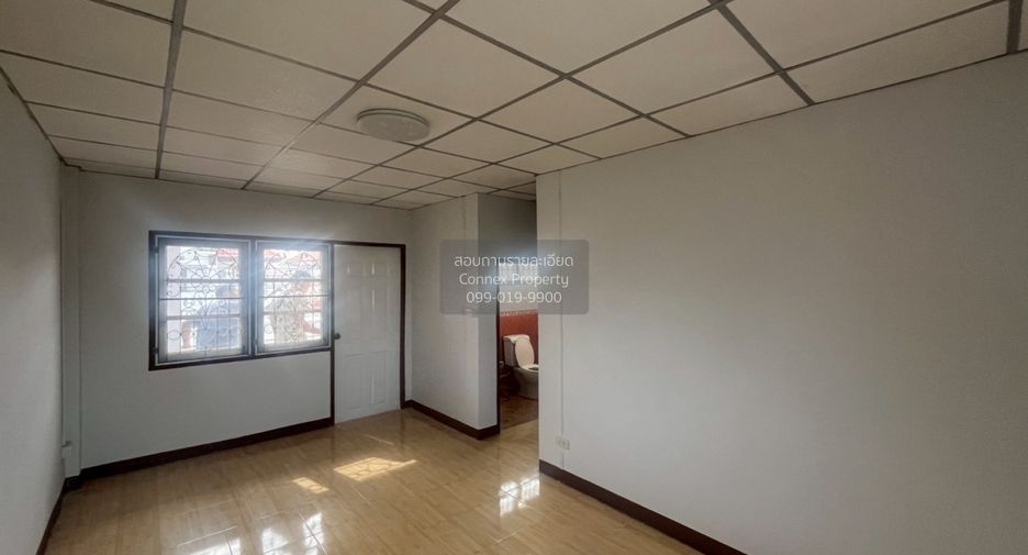 For sale 3 bedrooms townhouse in Prawet, Bangkok