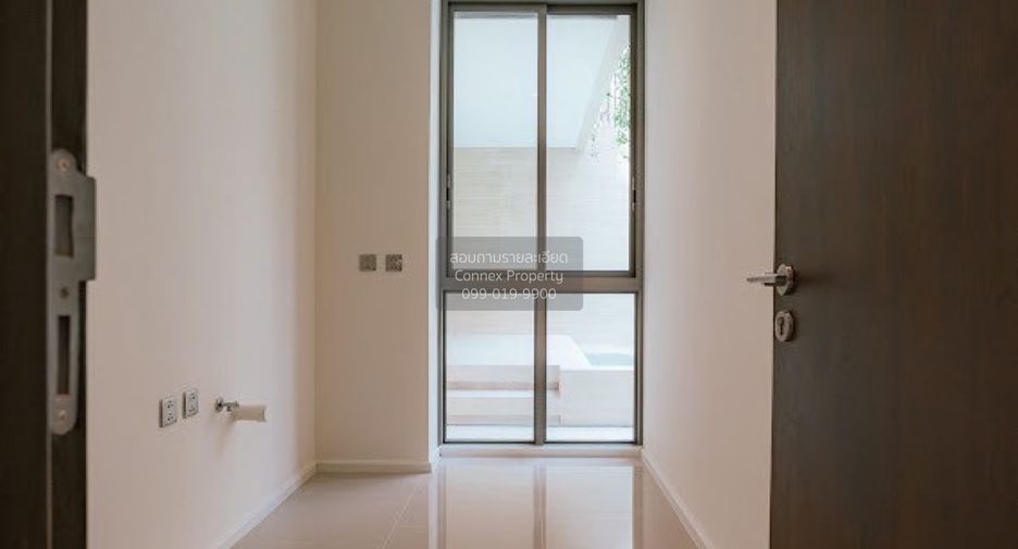 For sale 4 bedrooms house in Bang Kho Laem, Bangkok
