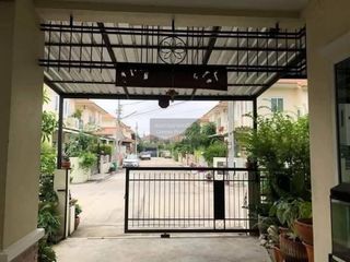 À vendre 4 chambres maison à Bang Bua Thong, Nonthaburi