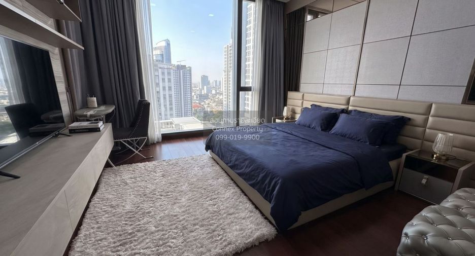 For sale 2 bedrooms condo in Khlong Toei, Bangkok