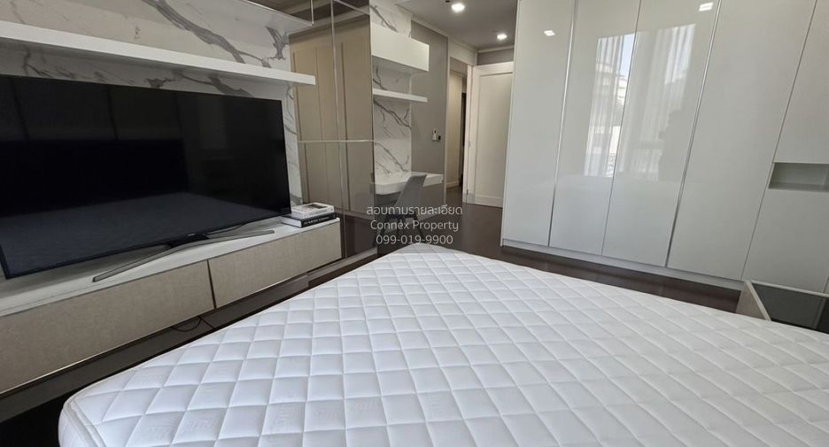 For sale 2 bedrooms condo in Khlong Toei, Bangkok