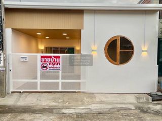 Casa adosada en venta de 4 habitaciones en Bang Yai, Nonthaburi