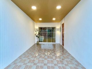 Casa adosada en venta de 4 habitaciones en Bang Yai, Nonthaburi