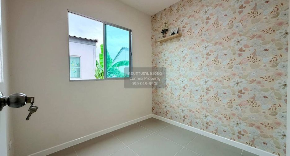 Casa adosada en venta de 3 habitaciones en Bang Phli, Samut Prakan