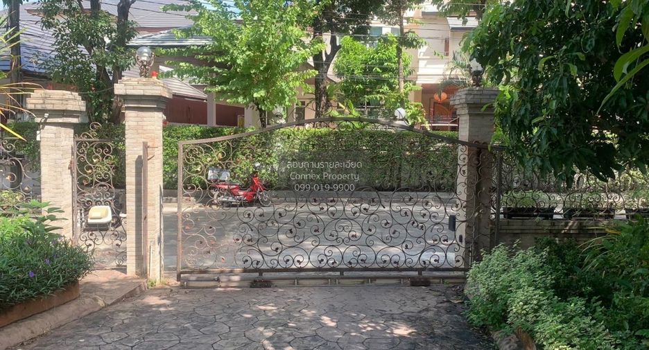 For sale 6 bedrooms house in Mueang Samut Prakan, Samut Prakan