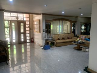 For sale 6 bedrooms house in Mueang Samut Prakan, Samut Prakan