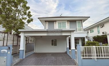 Casa en alquiler de 3 habitaciones en Bang Phli, Samut Prakan