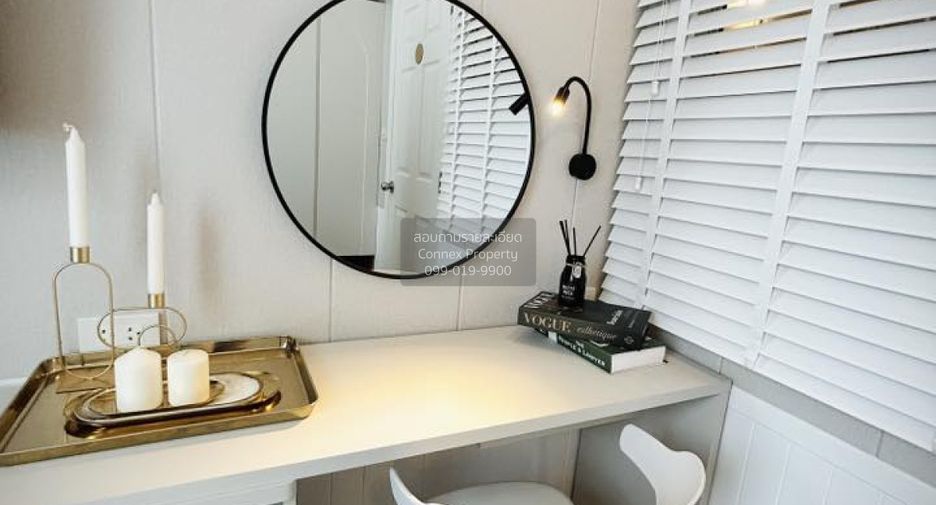 For rent 2 bedrooms condo in Huai Khwang, Bangkok