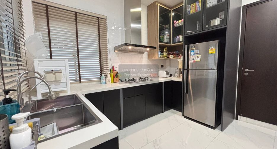 For rent 4 bedrooms house in Lat Krabang, Bangkok