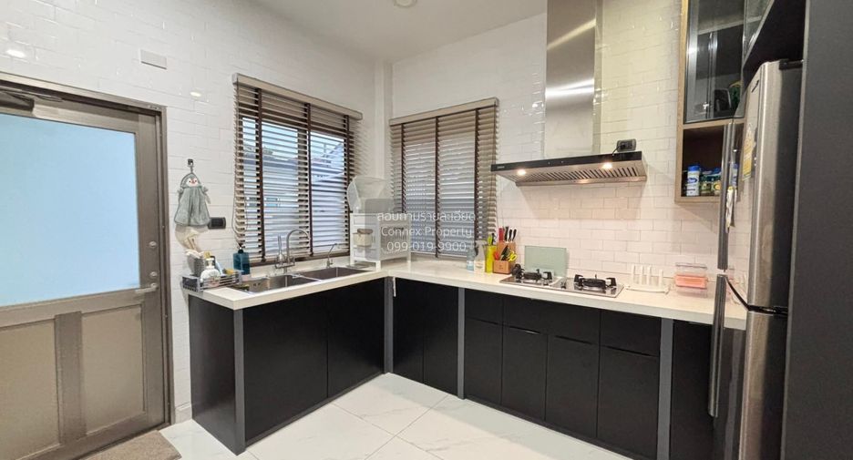 For rent 4 bedrooms house in Lat Krabang, Bangkok