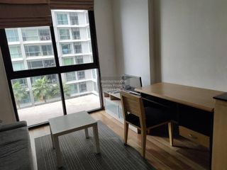 Wohnung zur Miete mit 1 Zimmer in Huai Khwang, Bangkok