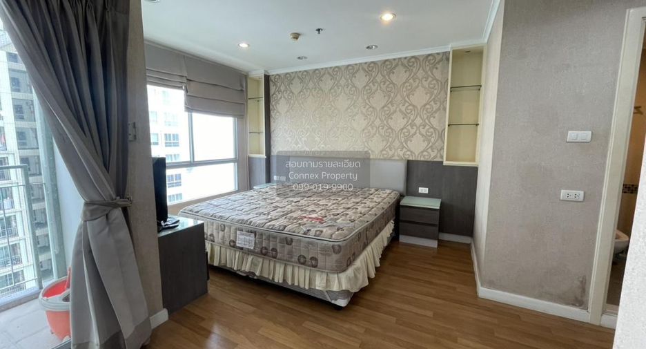 For rent 2 bedrooms condo in Yan Nawa, Bangkok