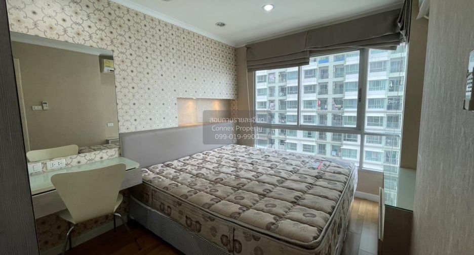 For rent 2 bedrooms condo in Yan Nawa, Bangkok