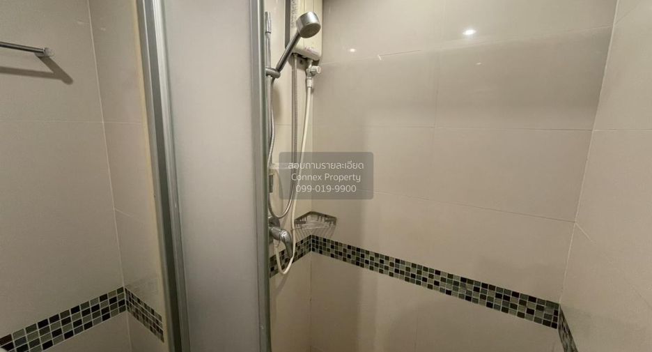 For rent 2 bedrooms condo in Yan Nawa, Bangkok