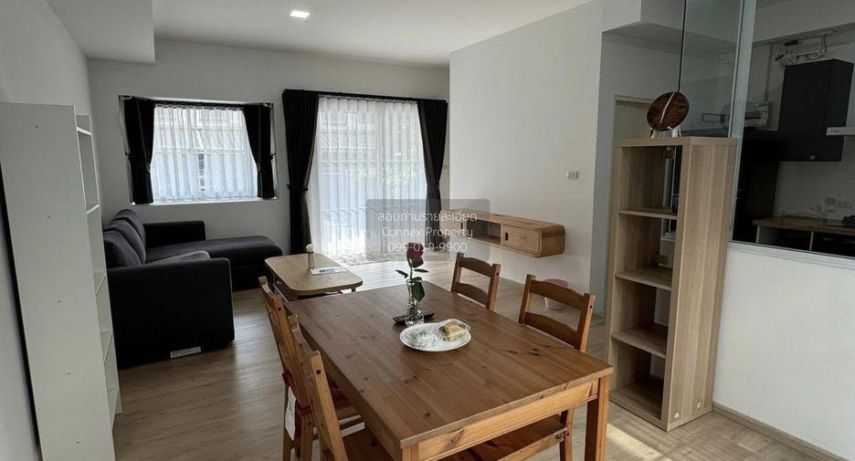 For rent 3 bedrooms townhouse in Bang Phli, Samut Prakan