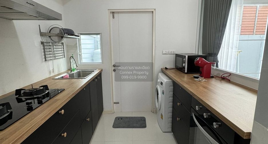 For rent 3 bedrooms townhouse in Bang Phli, Samut Prakan