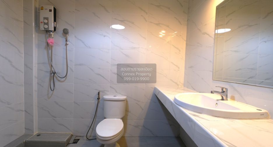 Reihenhaus zur Miete mit 3 Zimmer in Khlong Toei, Bangkok
