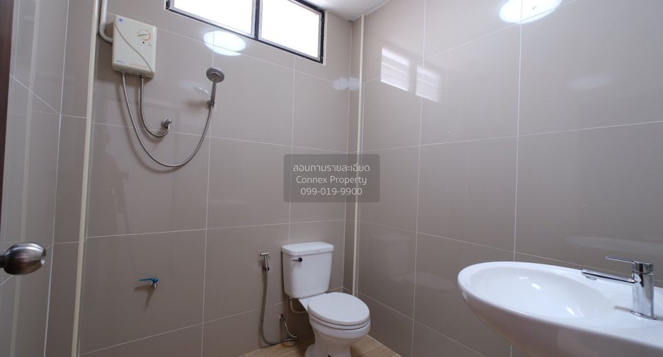 Reihenhaus zur Miete mit 3 Zimmer in Khlong Toei, Bangkok