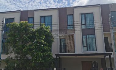 出租 6 卧室 联排别墅 在 Bang Phli, Samut Prakan