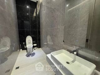 À louer et à vendre 6 chambres villa à Bang Lamung, Chonburi