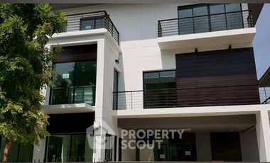 For sale 7 bedrooms house in Prawet, Bangkok