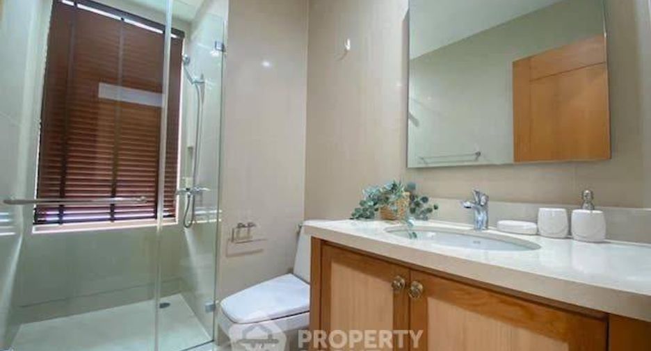 For sale 2 bedrooms condo in Khlong Toei, Bangkok