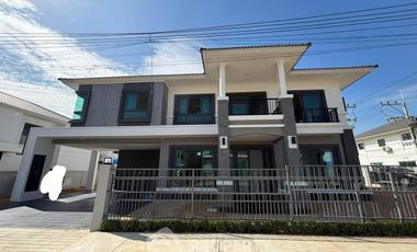 For sale 4 bedrooms house in East Pattaya, Pattaya