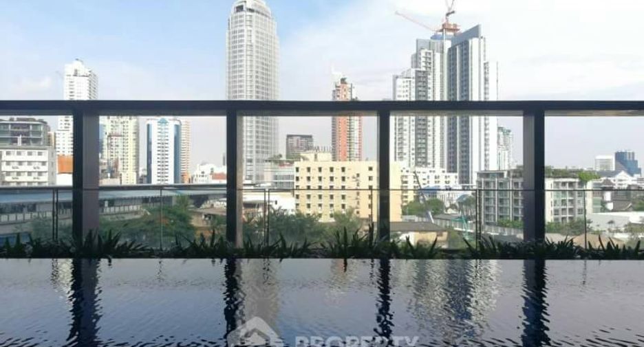 For rent 2 bedrooms condo in Khlong Toei, Bangkok