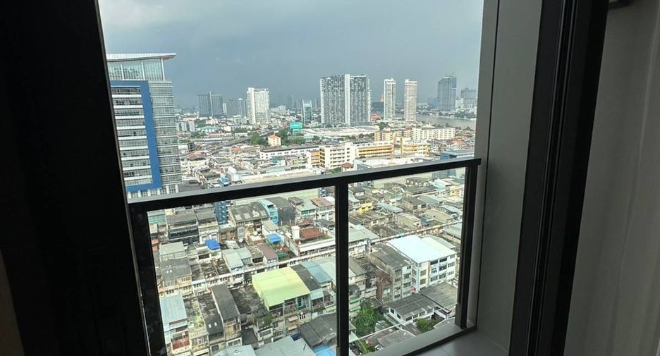 For rent 2 bedrooms condo in Bang Phlat, Bangkok