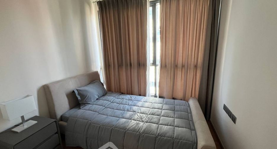 For rent 2 bedrooms condo in Pathum Wan, Bangkok