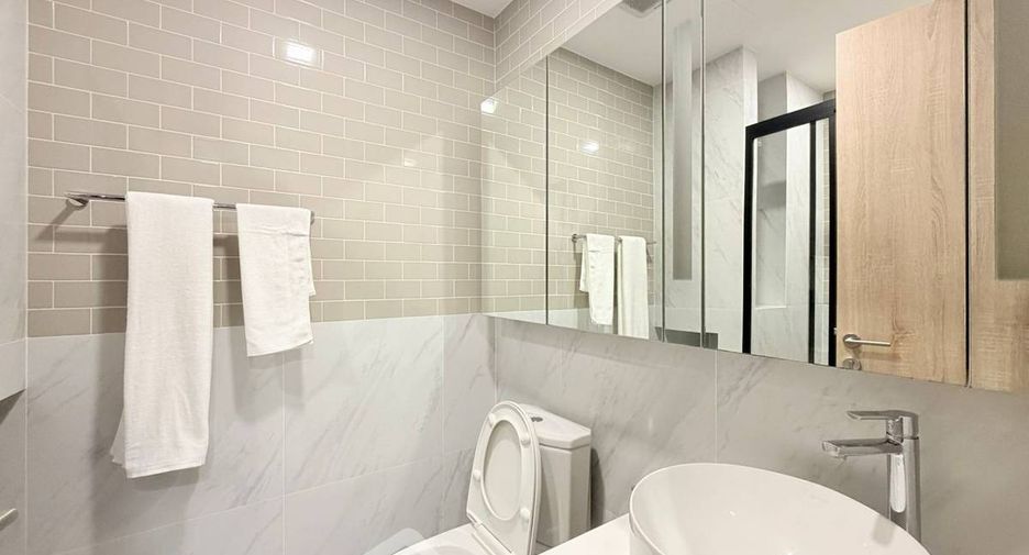 For rent 1 bed condo in Ratchathewi, Bangkok