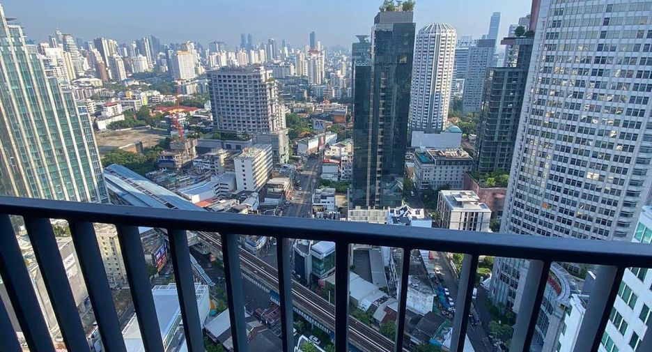 For rent 1 bed condo in Khlong Toei, Bangkok