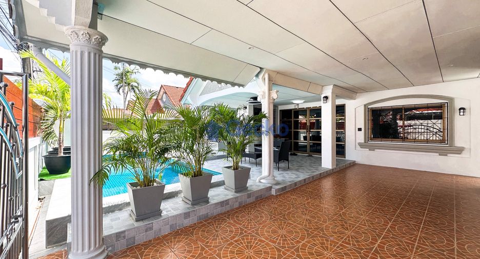 For sale 4 bedrooms house in East Pattaya, Pattaya
