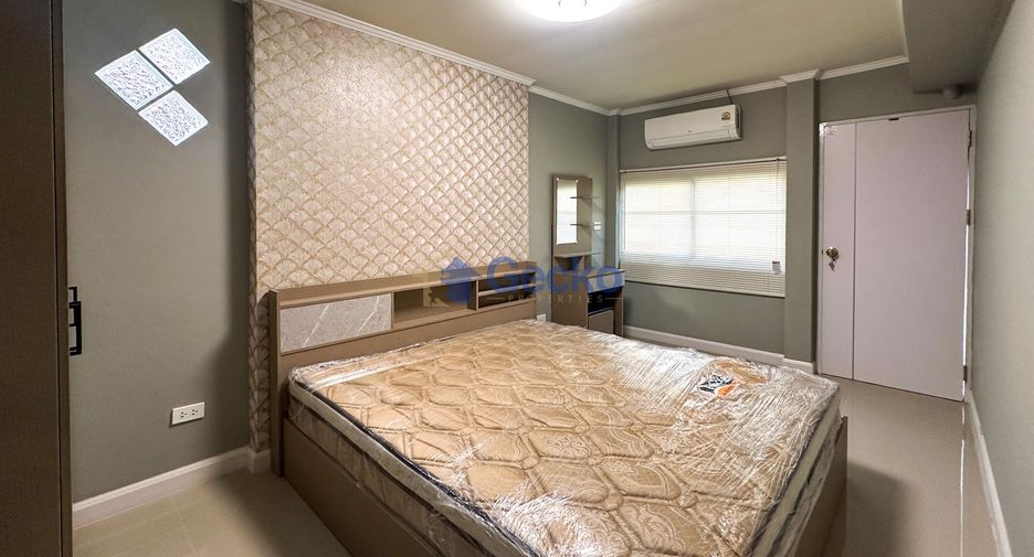 For sale 4 bedrooms house in East Pattaya, Pattaya