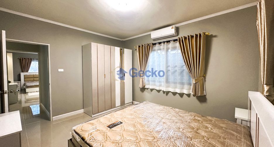 For sale 4 bedrooms house in East Pattaya, Pattaya