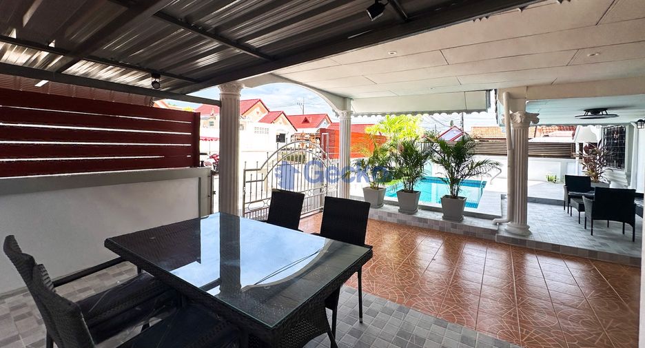 For sale 4 bedrooms house in East Pattaya, Pattaya