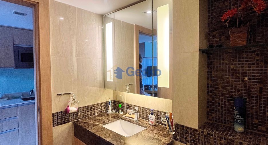 For sale 1 bed condo in Pratumnak, Pattaya