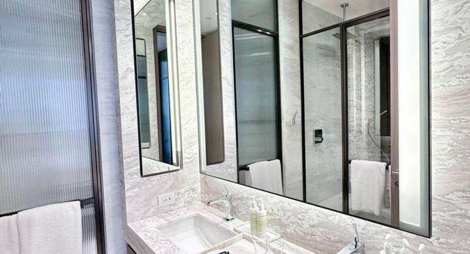 For rent 1 bed condo in Pathum Wan, Bangkok