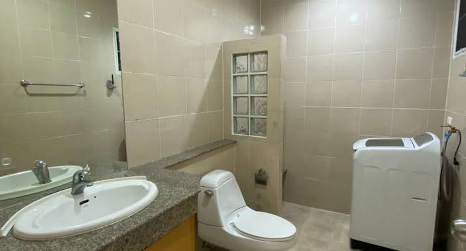 For rent 4 bedrooms house in Jomtien, Pattaya