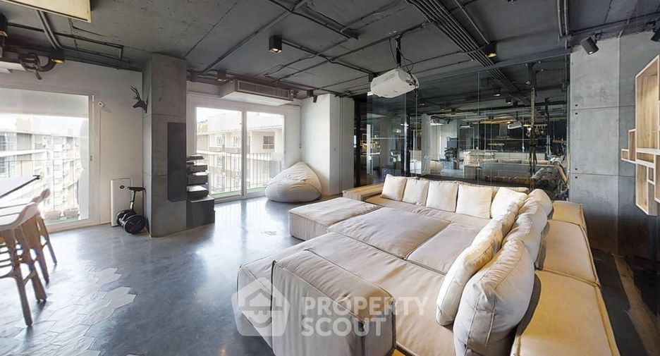 For rent 3 bedrooms condo in Watthana, Bangkok