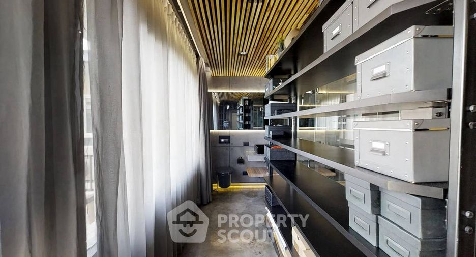 For rent 3 bedrooms condo in Watthana, Bangkok